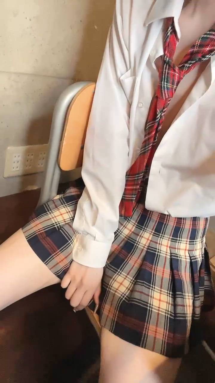 CHERRY WEST - うい動画サムネイル